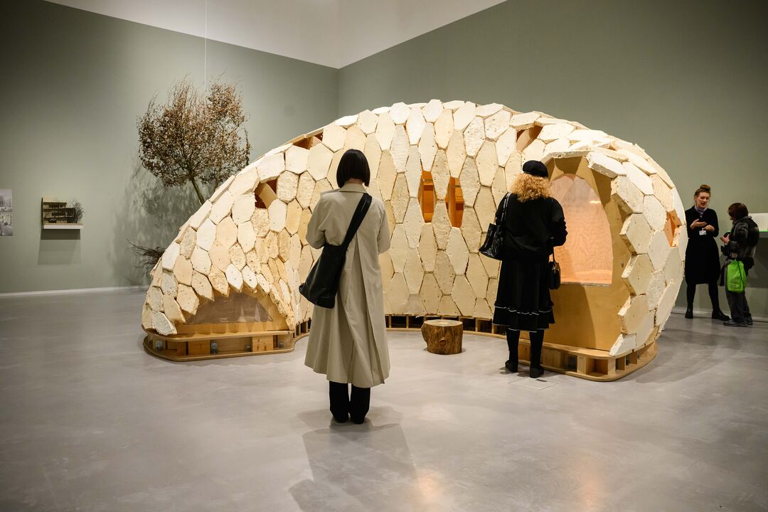 Exhibition view »Closer to Nature. Building with Mushroom, Tree, Clay«, Berlinische Galerie. Copyright: Photo: Harry Schnitger
